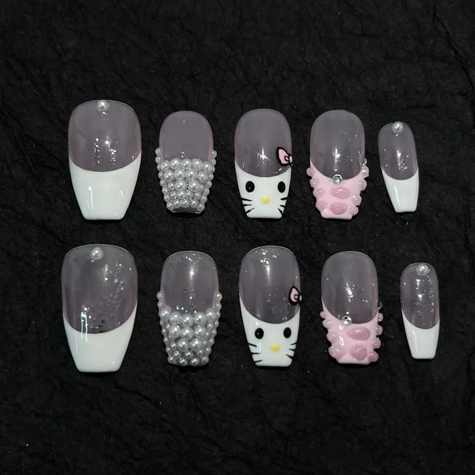 Hello Kitty Pattern Nails